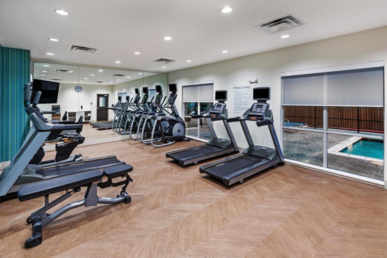 Holiday Inn Express & Suites - Denton - Sanger, An Ihg Hotel Exteriör bild