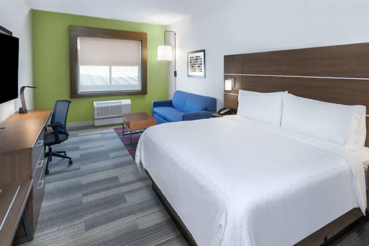Holiday Inn Express & Suites - Denton - Sanger, An Ihg Hotel Exteriör bild